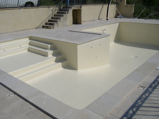 Renovation de piscine beton